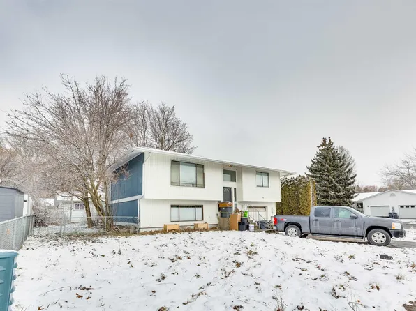 1426 E 5th St, Moscow, ID 83843