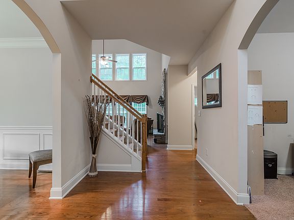 VIEW UPON ENTRY