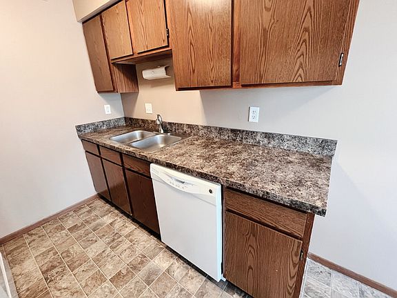 2nd image of 1808 Knox St #3