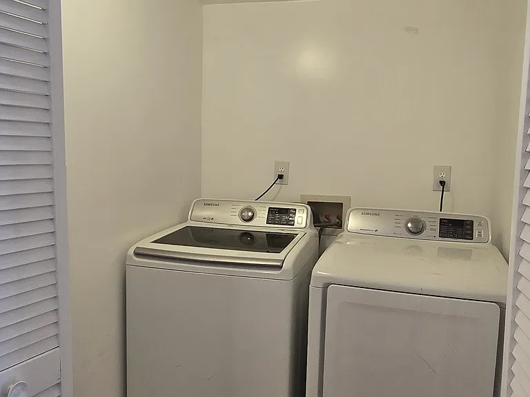 12 Bergen Ave #2 — Photo 13