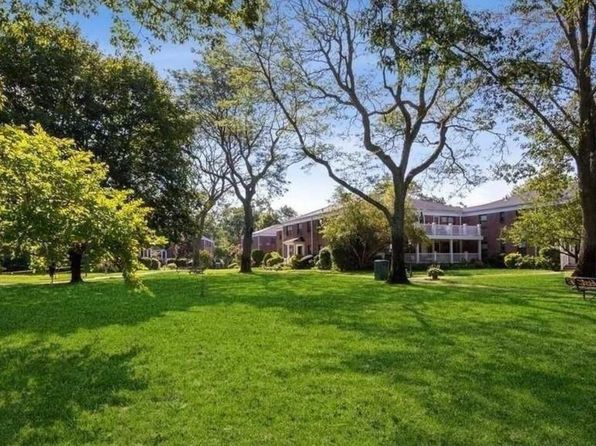 1213 E Broadway #B12, Hewlett, NY 11557