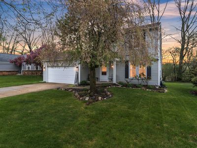5722 King James Ln, Waterford, MI, 48327
