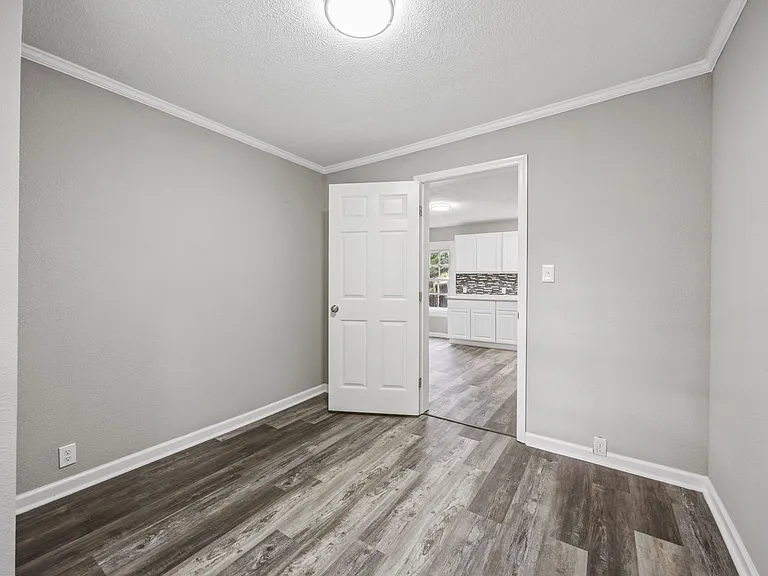 1601 Camden Rd — Photo 9