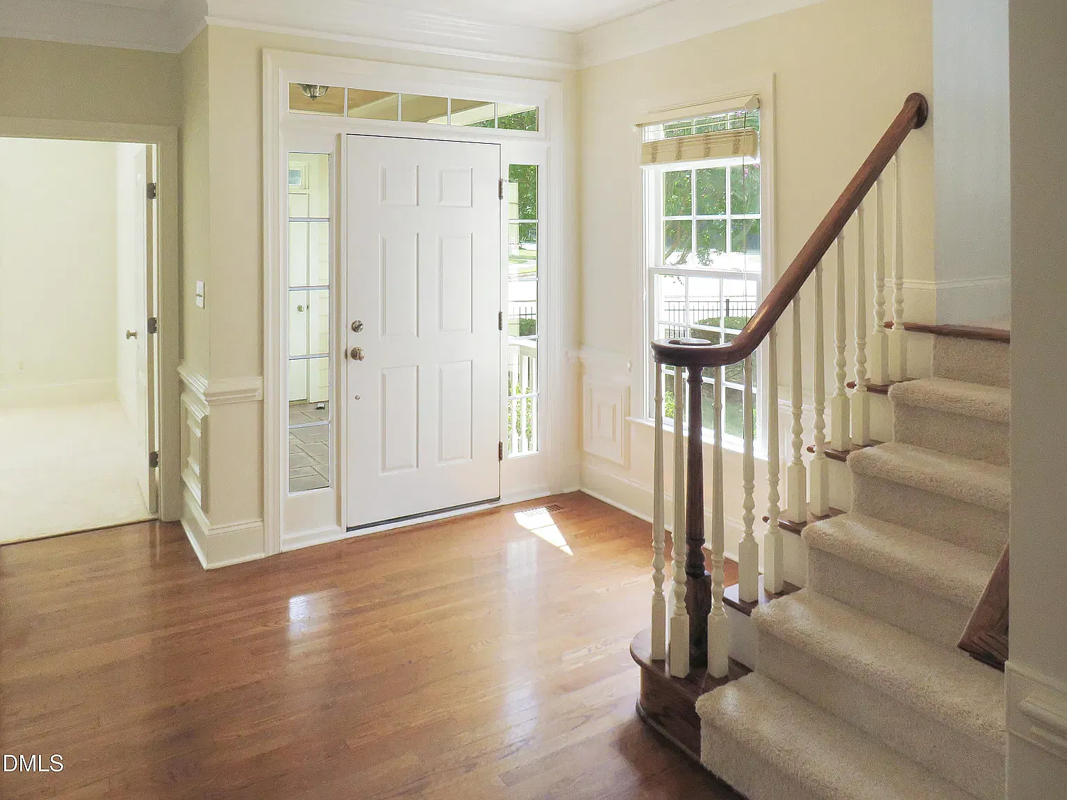 3 bed, 2.5 bath, 3058 sqft, $2,295 — Photo 2