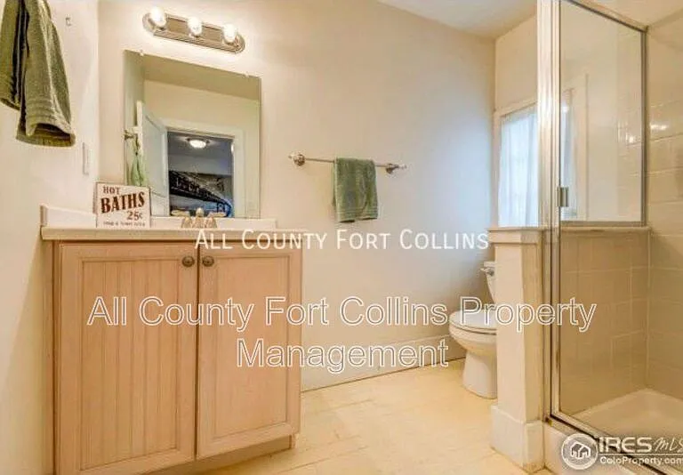 4237 Main St — Photo 12