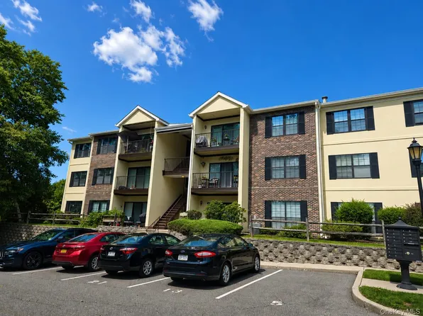 23 Nottingham Circle #23, Peekskill, NY 10566