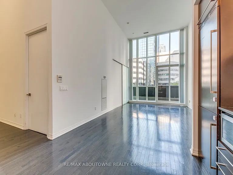 770 Bay St #202 — Photo 10