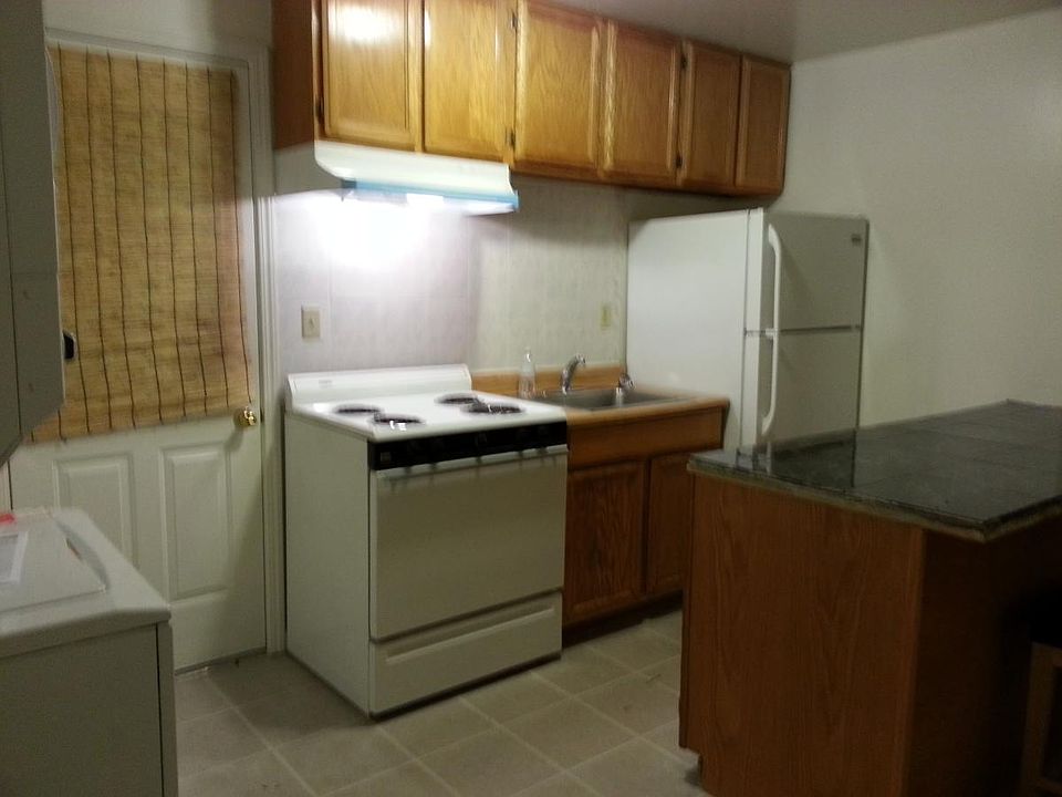 1st image of 820 Lakeknoll Dr #Studio