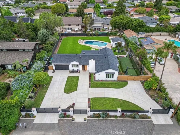 13081 Prospect Ave, Santa Ana, CA 92705