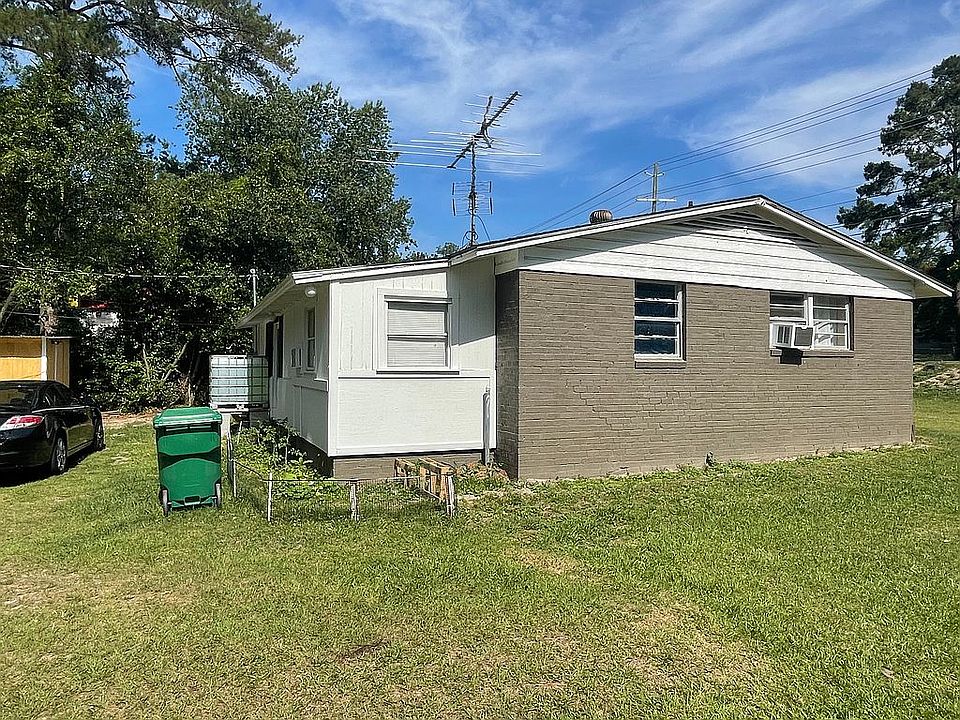 1st image of 801 Baytree Dr