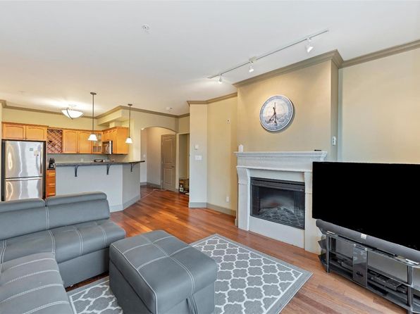 1620 McKenzie Ave #318, Saanich, BC V8N 0A1