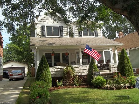 2nd image of 2918 Lucerne Ave