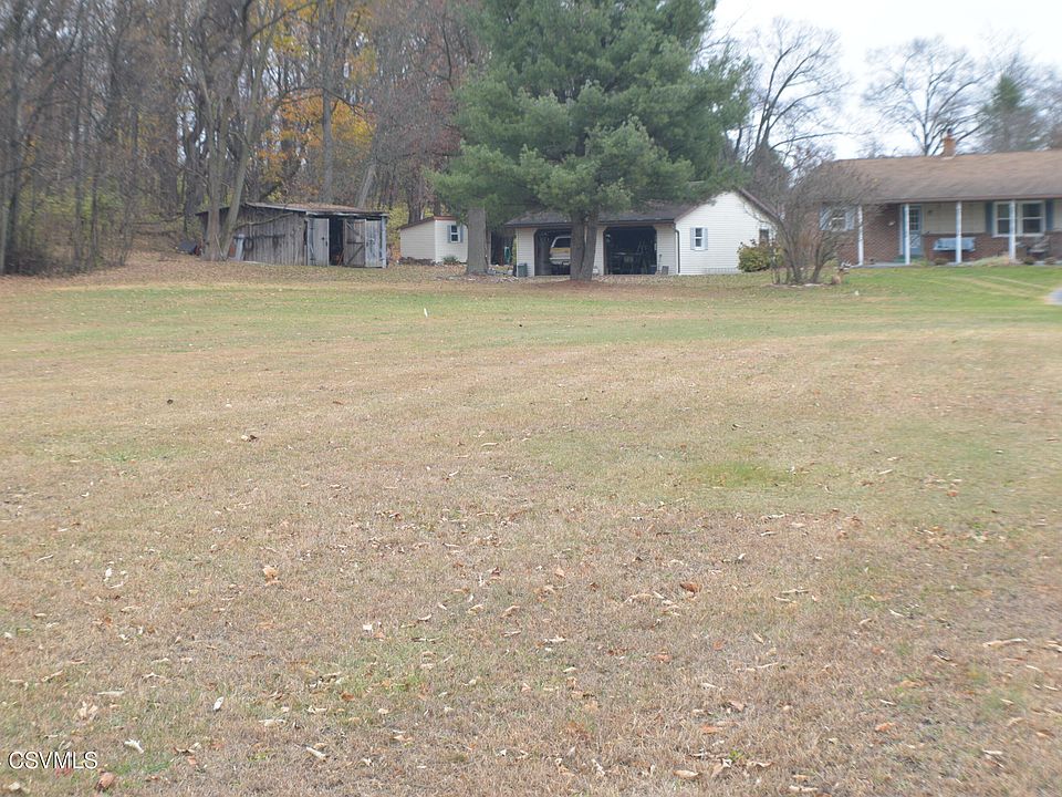 2nd image of 1 Harmon Ln