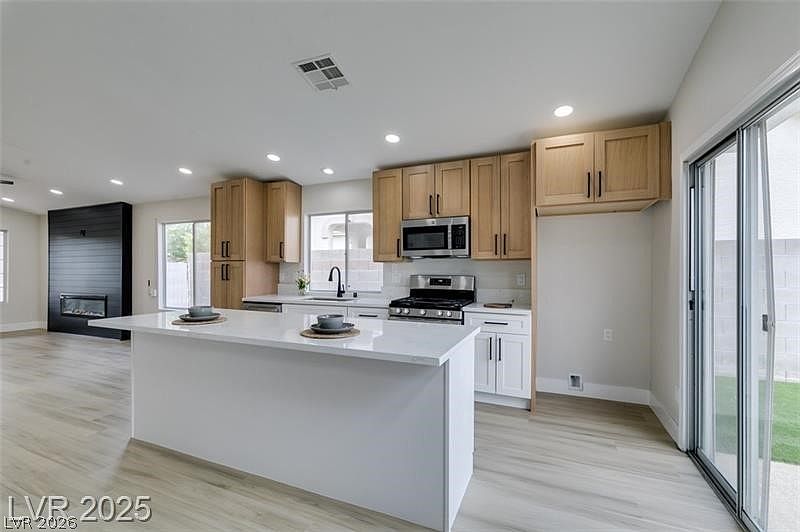 1st image of 1532 Waterton Dr