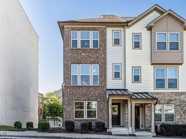 440 Oak Pine Dr, Apex, NC 27502