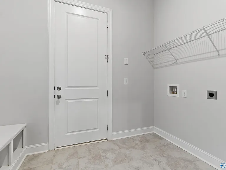 14 Weybosset St NW — Photo 6