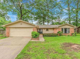 24 Smoking Oaks Rd, Conway, AR 72034