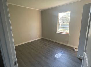 904 S Kansas St, La Porte, TX 77571