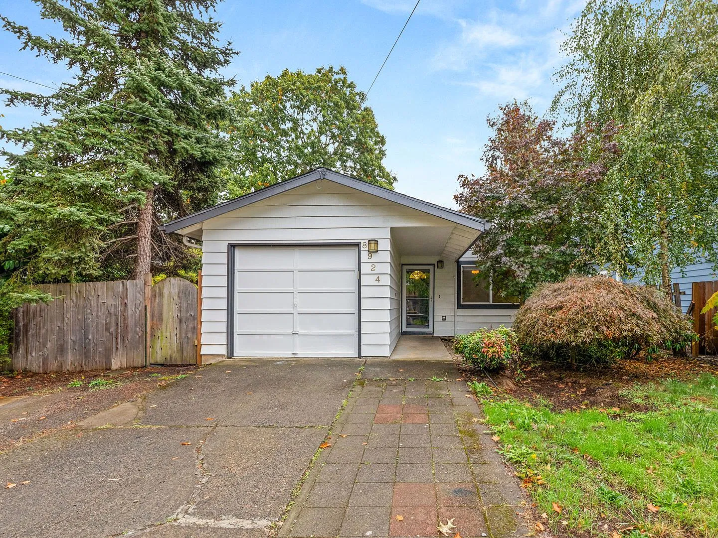 3 bedroom, 2 bath single-family home now available in SE Portland! — Photo 1
