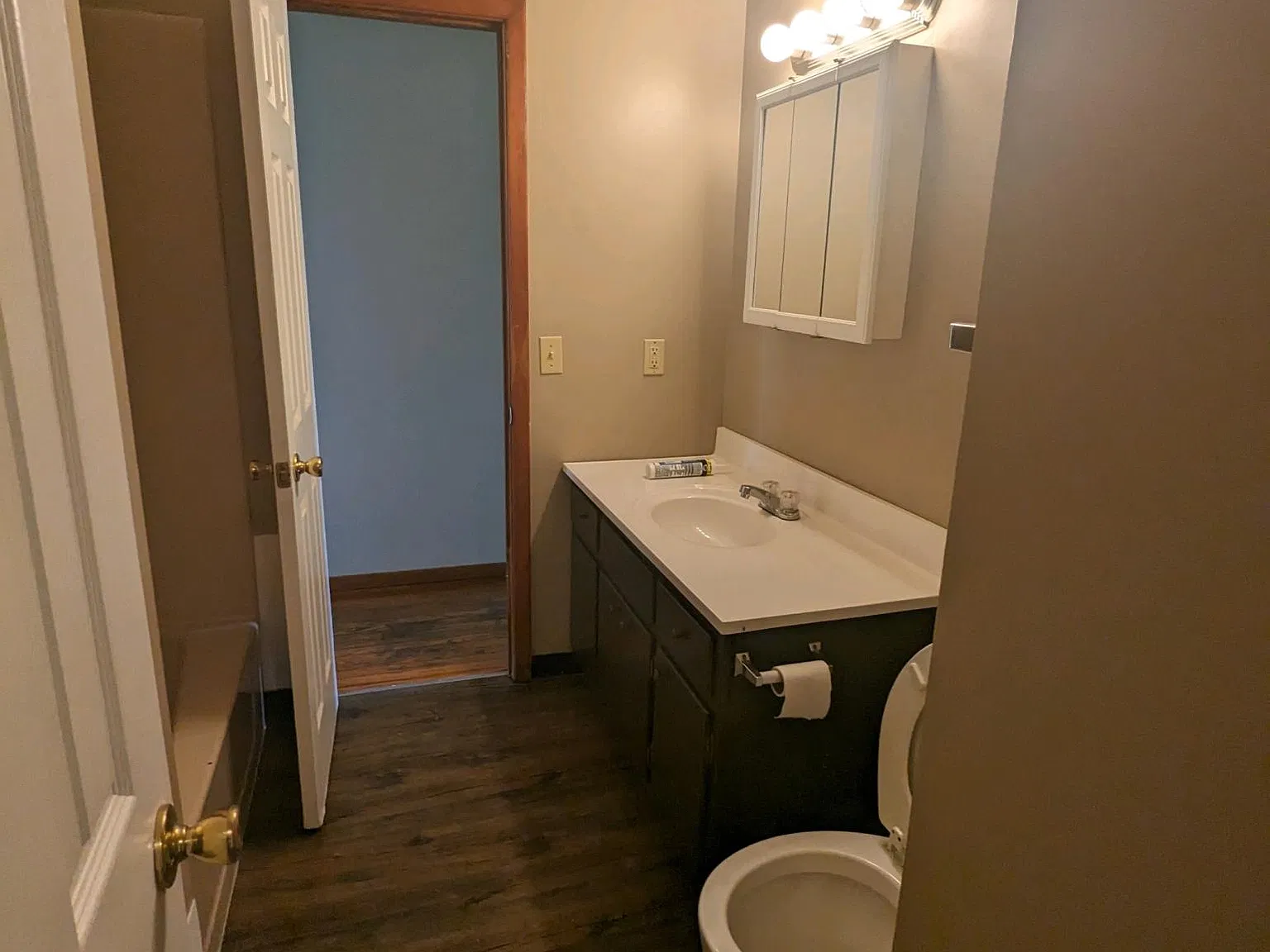 3 bed, 900 sqft, $1,350 — Photo 4