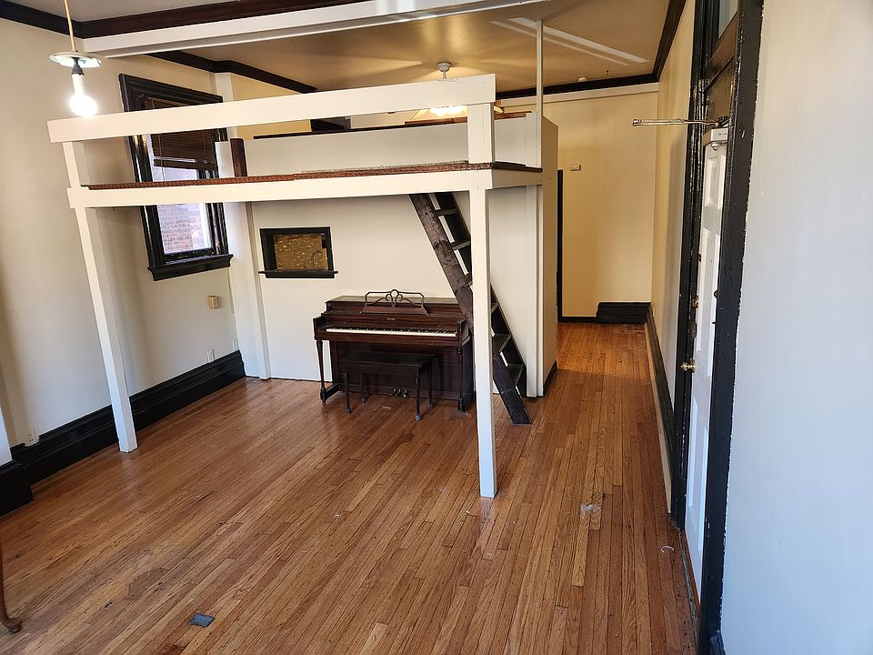 1st image of 372 Hudson Ave