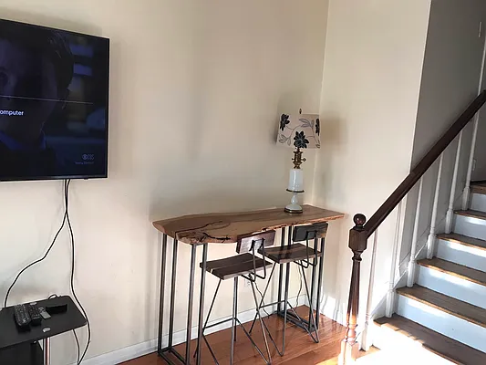 Rented by Voro, LLC | media 2