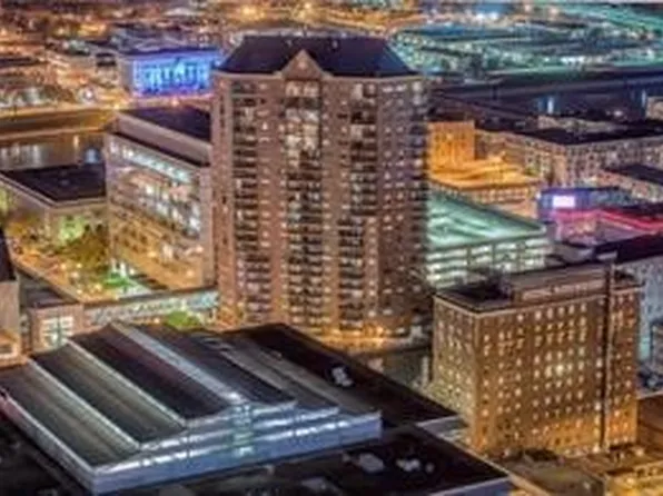 300 Walnut St Unit 2005, Des Moines, IA 50309