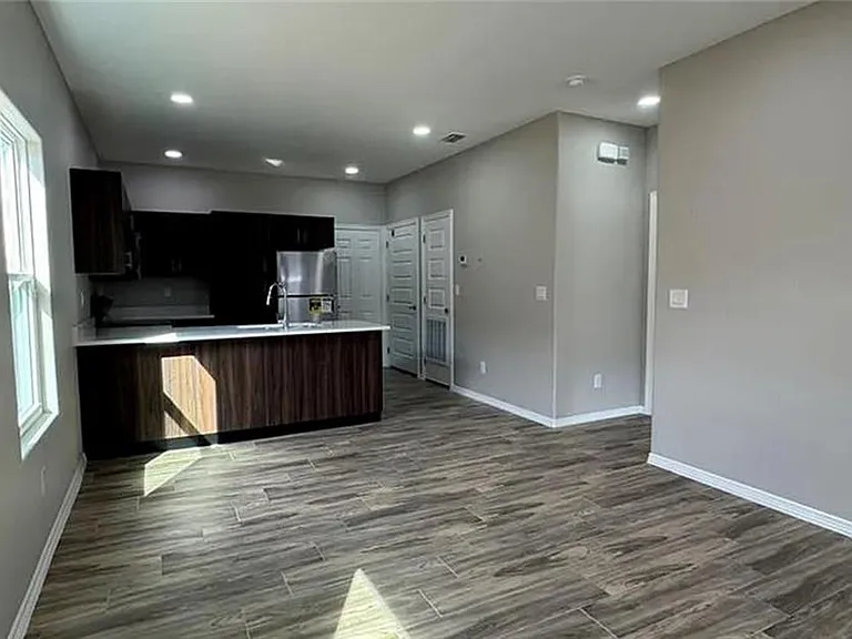 4301 Walnut Ave #4 — Photo 3
