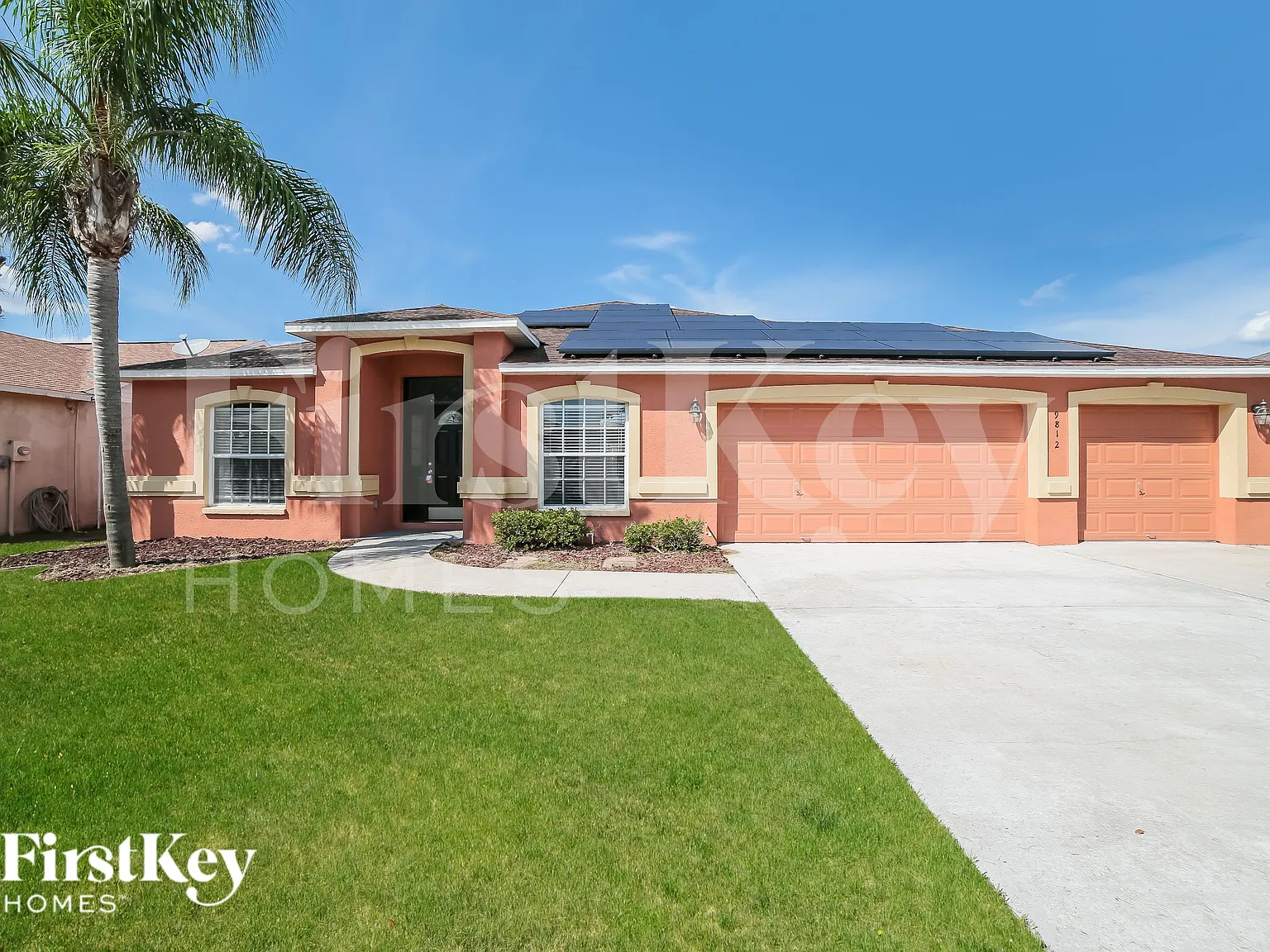 3 bed, 2.0 bath, 1828 sqft, $2,540 — Photo 1