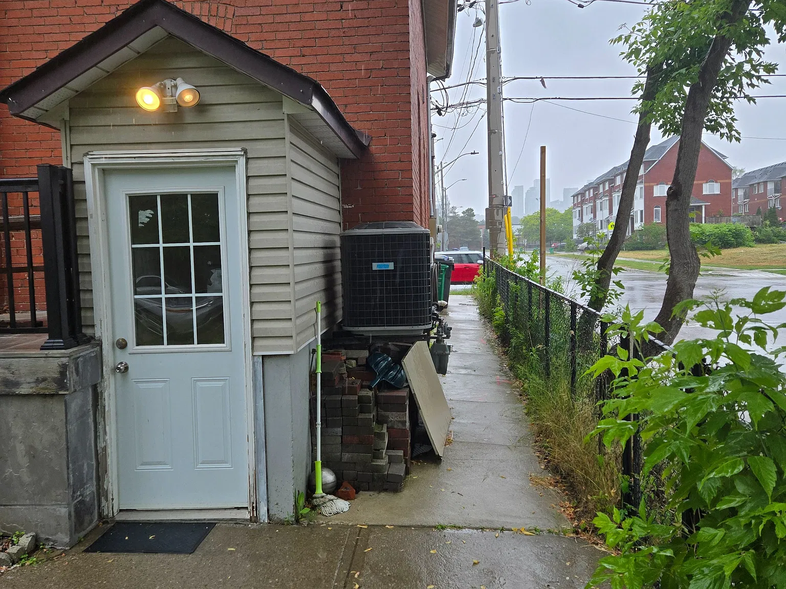 2 bed, $1,800 — Photo 2