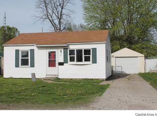 4 Lilac Ln, Springfield, IL 62702