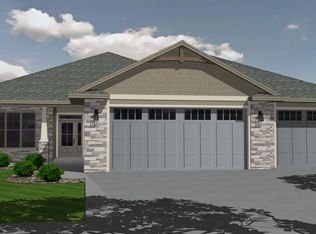 7001 E Copper Stone Cir, Sioux Falls, SD 57110