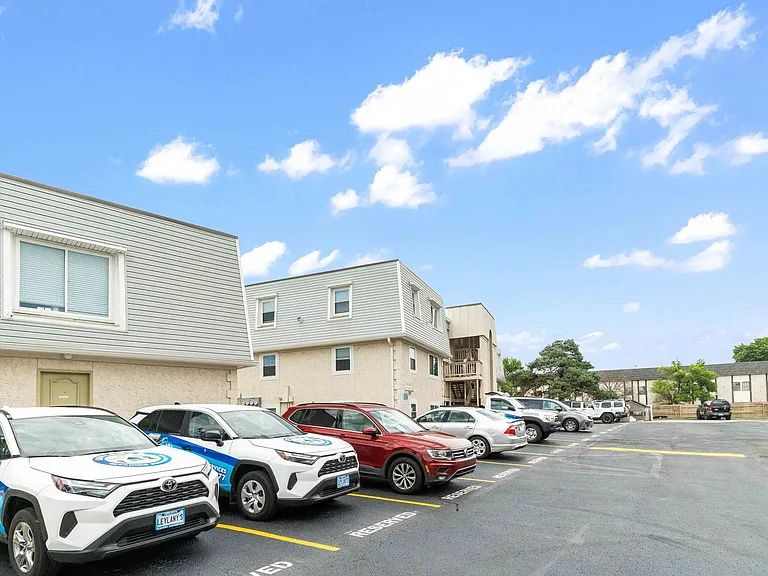 Fountainridge Apartments — Photo 47