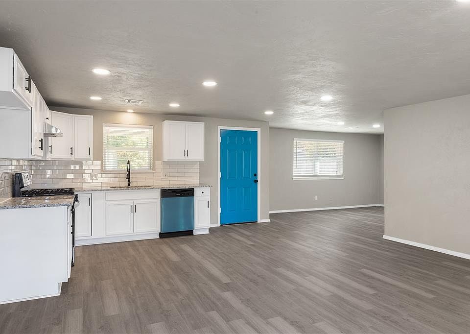 1st image of 1537 Bradley Pl