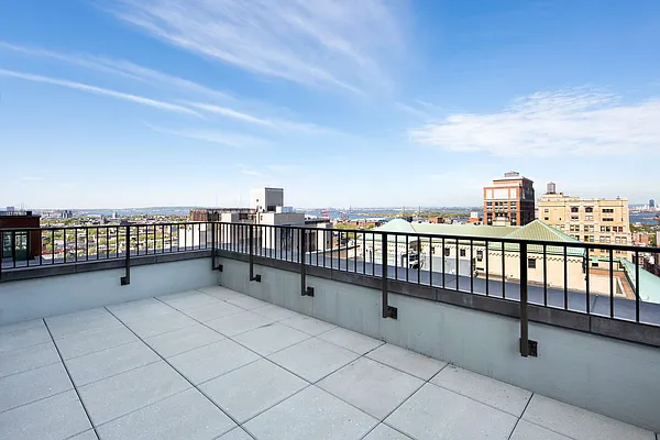 Rented by Compass | media 18