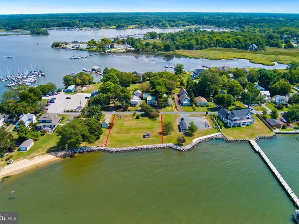 2 Lawton Ave, Rock Hall, MD 21661