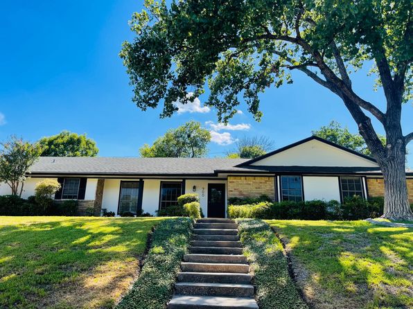 900 Woodland West Dr
