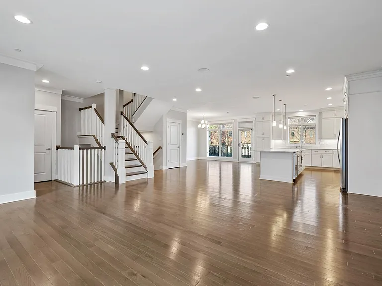 114 Reizenstein Way — Photo 12