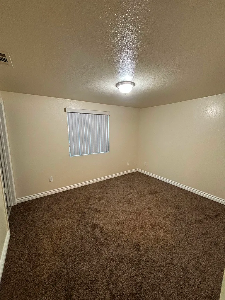 2 bed, 750 sqft, $2,900 — Photo 4