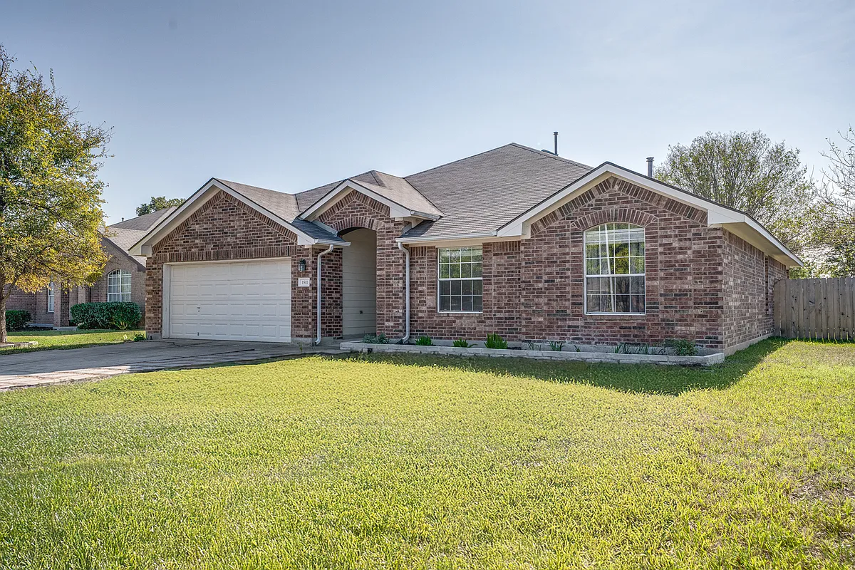 Photo 1 of 33 - 1511 Hollyhock Ct - Pflugerville, TX Primary Photo - 1511 Hollyhock Ct