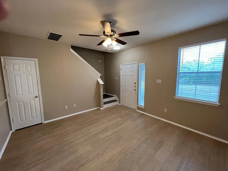 13908 Harris Ridge Blvd #B — Photo 4