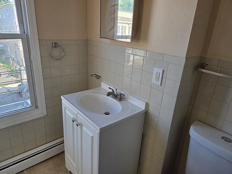 107 Palm St — Photo 8