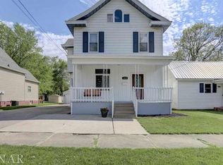 1610 W Locust St, Bloomington, IL 61701