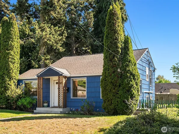 7439 S 116th Place, Seattle, WA 98178
