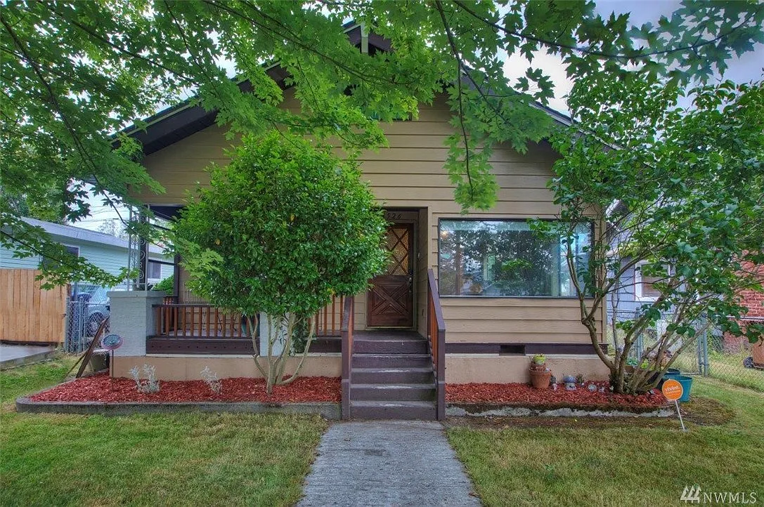 4526 S J St photo 1