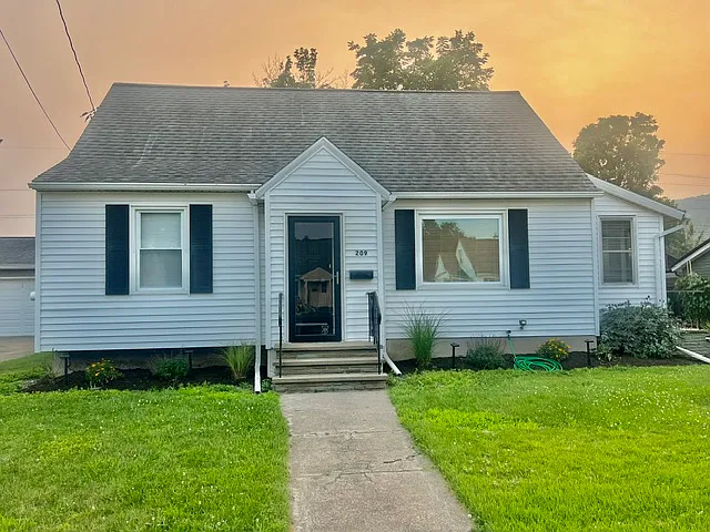 209 Cyndy St — Photo 1