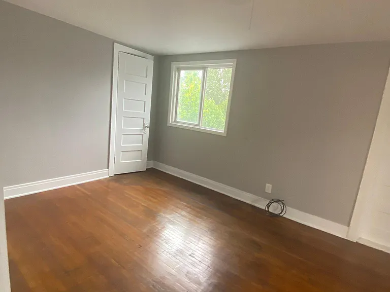 196 N Park Ave #3 — Photo 9