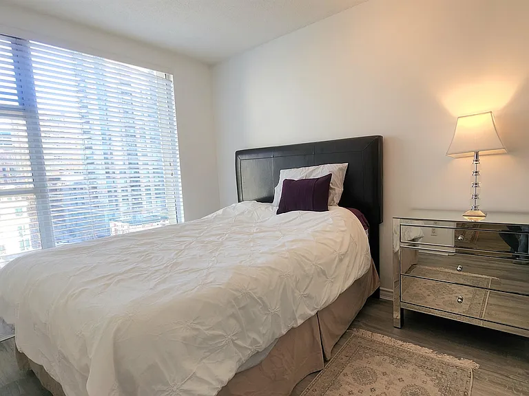 939 Homer St #1003 — Photo 5