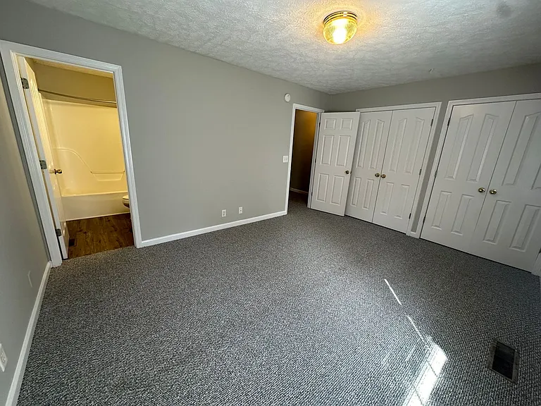 2442 Willowbrook Dr — Photo 12