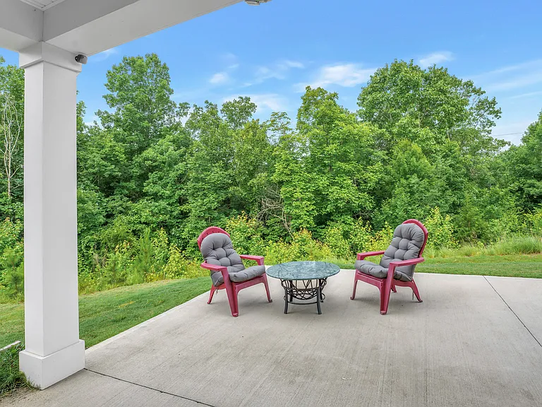 2107 Bluet Dr — Photo 43